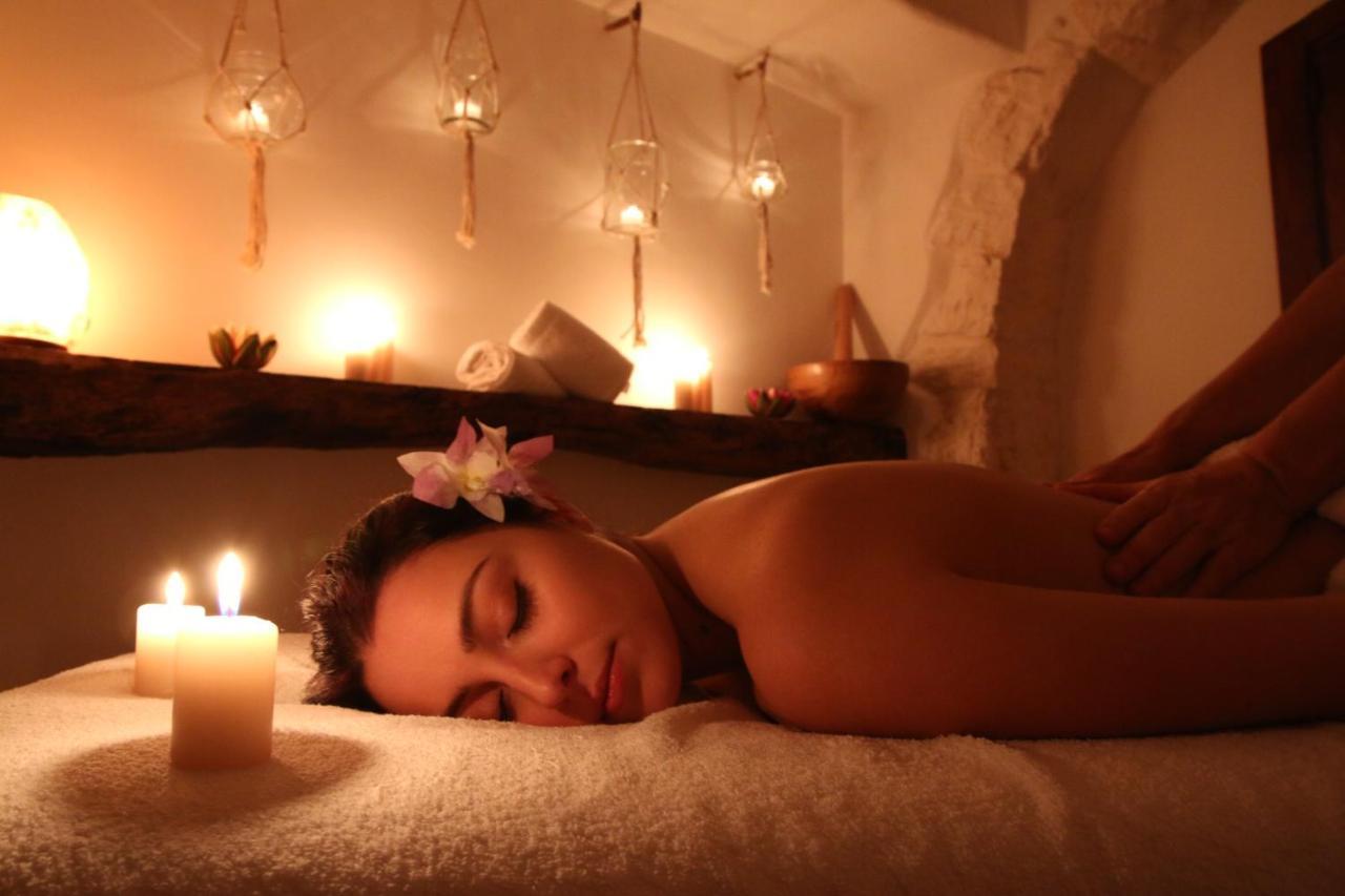 Trulli Holiday Deluxe&Wellness Alberobello Exterior foto